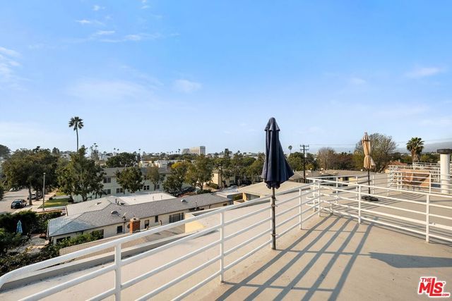 1011 Pacific Street 1, Santa Monica, CA 90405