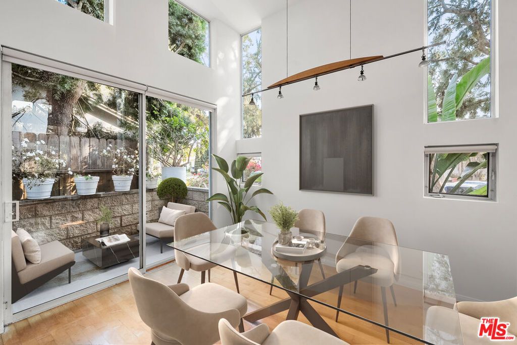 1011 Pacific Street 1, Santa Monica, CA 90405