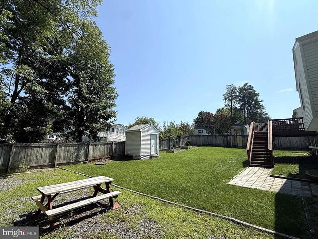 11512 WOODLAND VIEW DR, Fredericksburg, VA 22407