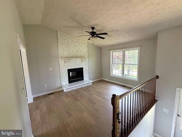 11512 WOODLAND VIEW DR, Fredericksburg, VA 22407
