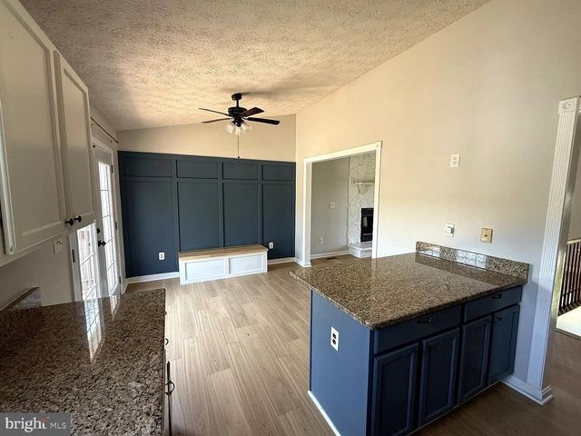 11512 WOODLAND VIEW DR, Fredericksburg, VA 22407