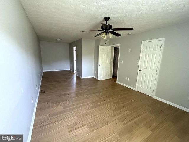 11512 WOODLAND VIEW DR, Fredericksburg, VA 22407