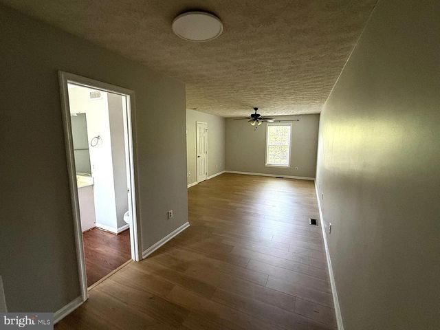 11512 WOODLAND VIEW DR, Fredericksburg, VA 22407