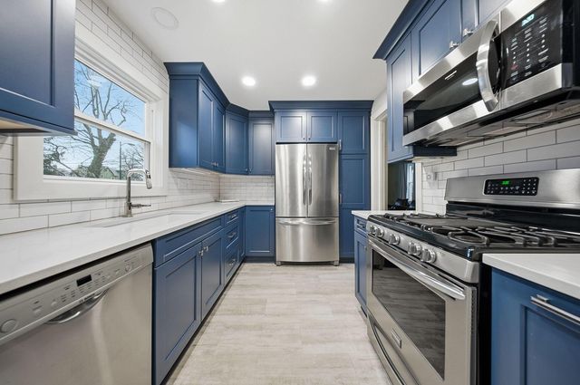 1875 W 1st Avenue, Columbus, OH 43212