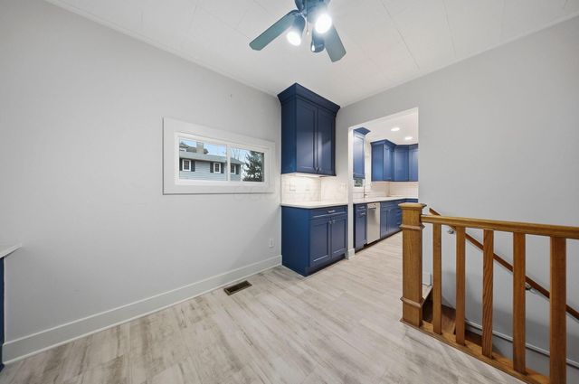 1875 W 1st Avenue, Columbus, OH 43212