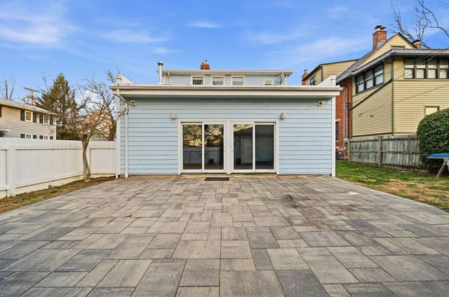 1875 W 1st Avenue, Columbus, OH 43212