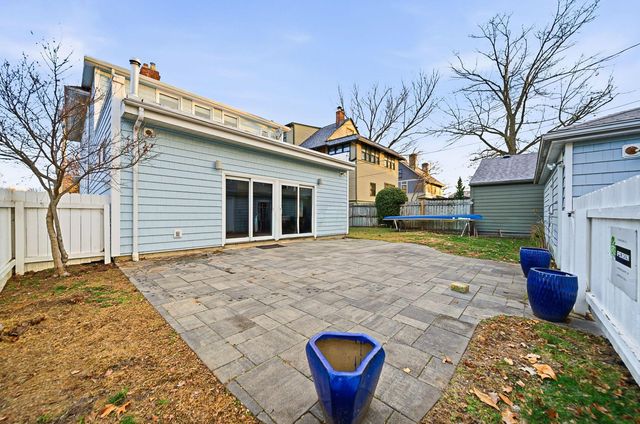 1875 W 1st Avenue, Columbus, OH 43212