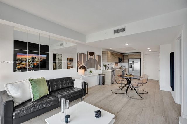 121 NE 34th St 910, Miami, FL 33137