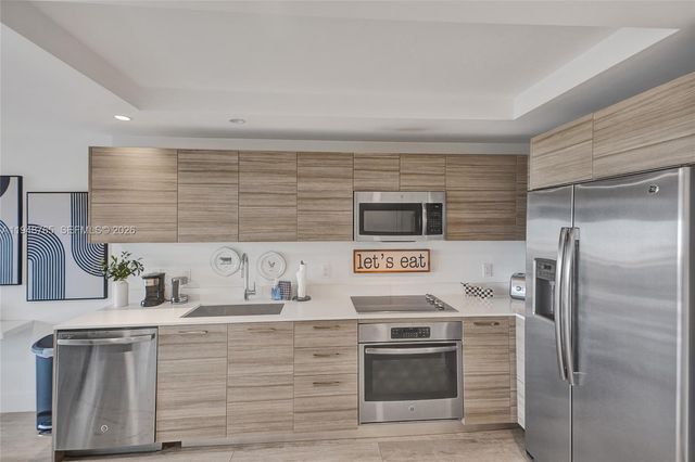 121 NE 34th St 910, Miami, FL 33137