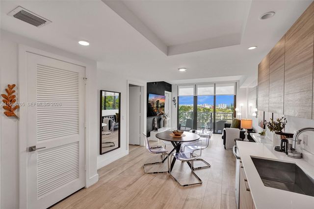 121 NE 34th St 910, Miami, FL 33137