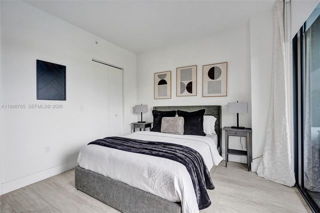 121 NE 34th St 910, Miami, FL 33137