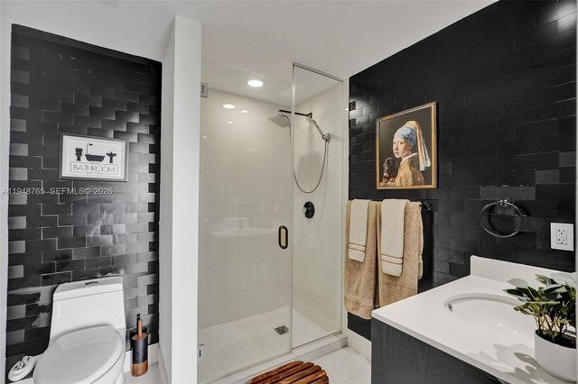 121 NE 34th St 910, Miami, FL 33137