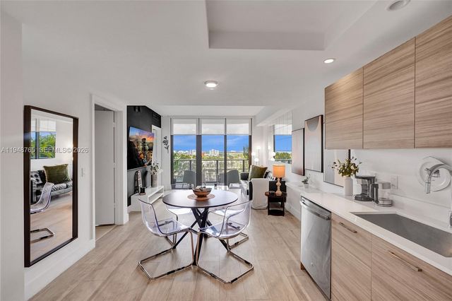 121 NE 34th St 910, Miami, FL 33137