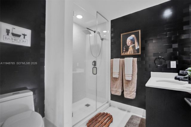 121 NE 34th St 910, Miami, FL 33137