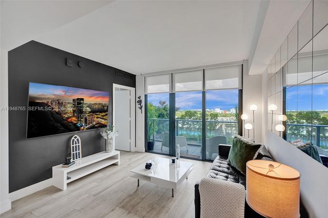 121 NE 34th St 910, Miami, FL 33137