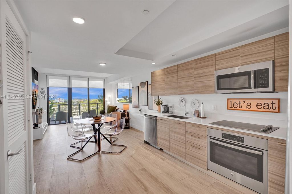 121 NE 34th St 910, Miami, FL 33137