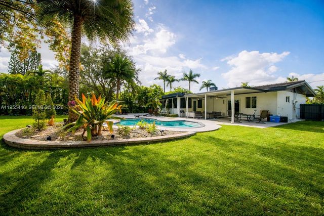 241 SW 129th Ave, Miami, FL 33184