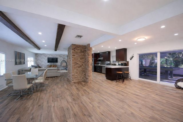 241 SW 129th Ave, Miami, FL 33184