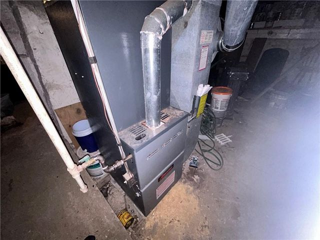 1821 S Sterling Avenue, Independence, MO 64052