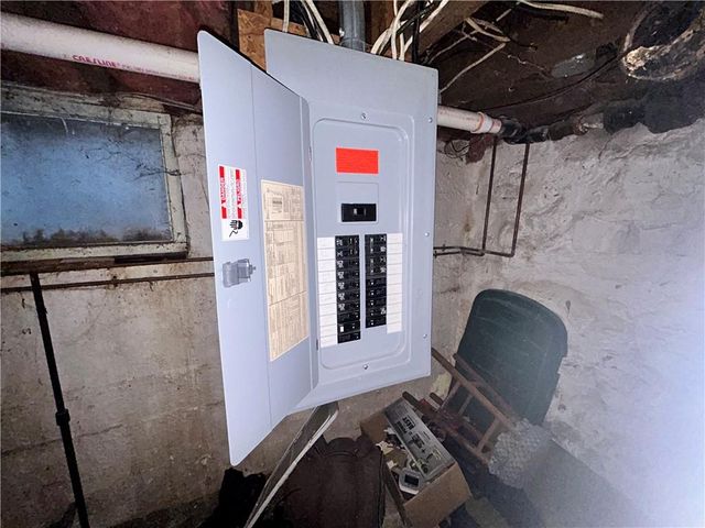 1821 S Sterling Avenue, Independence, MO 64052