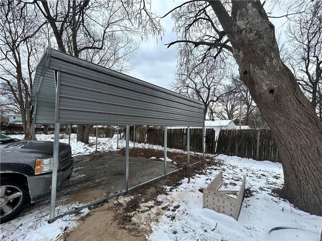 1821 S Sterling Avenue, Independence, MO 64052