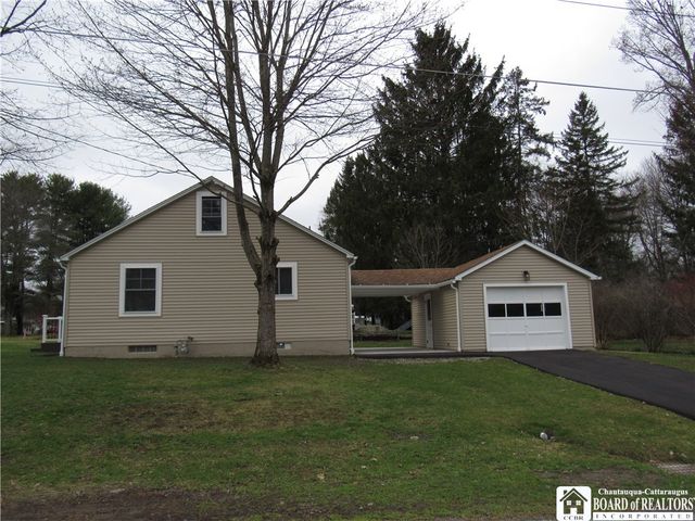 16 Columbia Avenue, Ellicott, NY 14701