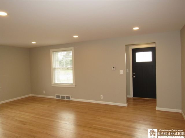 16 Columbia Avenue, Ellicott, NY 14701