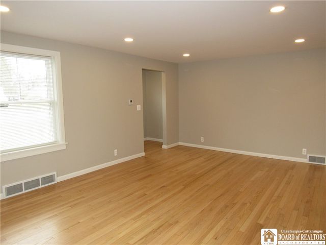 16 Columbia Avenue, Ellicott, NY 14701