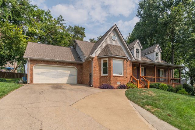 1010 Ash Cir, La Vergne, TN 37086