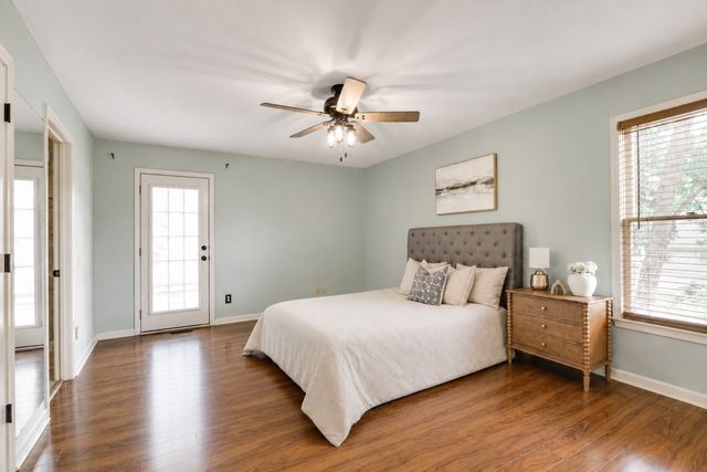 1010 Ash Cir, La Vergne, TN 37086