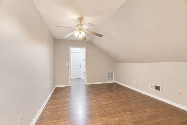 1010 Ash Cir, La Vergne, TN 37086