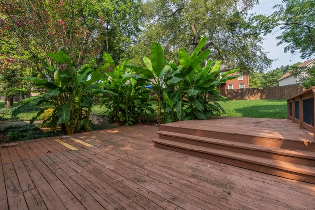 1010 Ash Cir, La Vergne, TN 37086