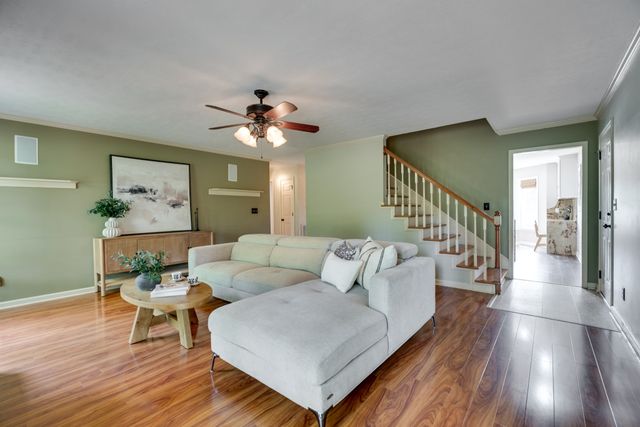1010 Ash Cir, La Vergne, TN 37086