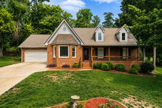 1010 Ash Cir, La Vergne, TN 37086
