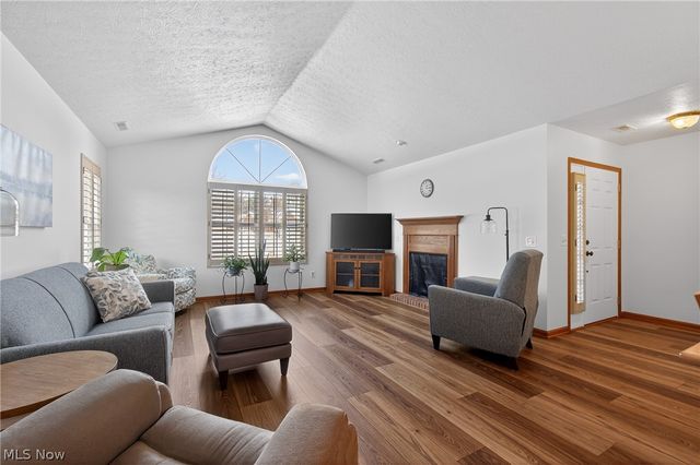 161 Beau Chemin Avenue, Louisville, OH 44641