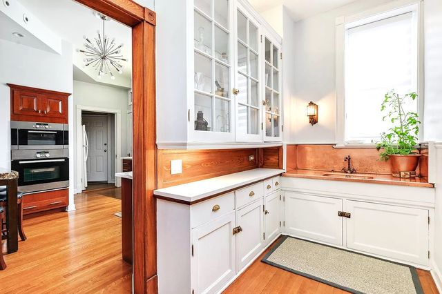 1210 N Astor Street 3B, Chicago, IL 60610