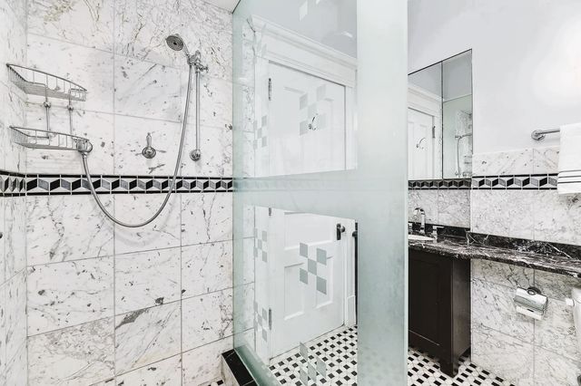 1210 N Astor Street 3B, Chicago, IL 60610