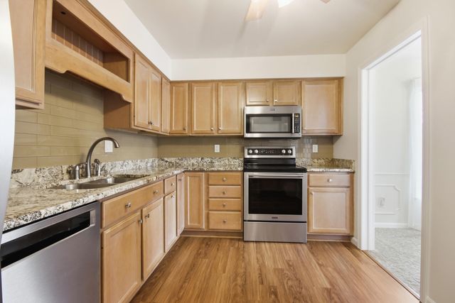 2288 Bordeaux Walk D2, Highland, IN 46322