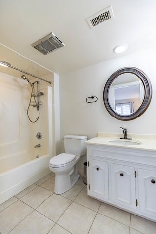 2288 Bordeaux Walk D2, Highland, IN 46322