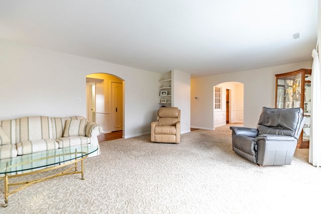 2288 Bordeaux Walk D2, Highland, IN 46322