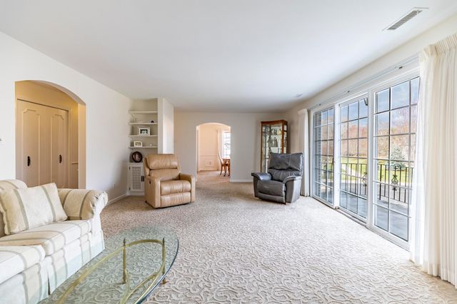 2288 Bordeaux Walk D2, Highland, IN 46322