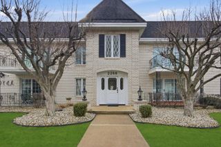 2288 Bordeaux Walk D2, Highland, IN 46322