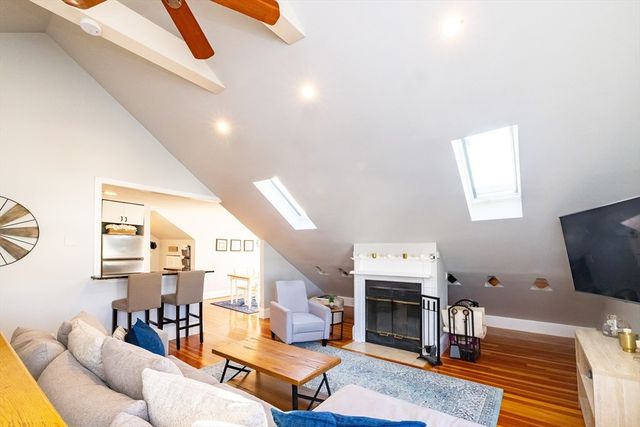 345 Ashmont St 3, Boston, MA 02124