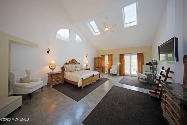 15 Gun Club Road, Tinton Falls, NJ 07712