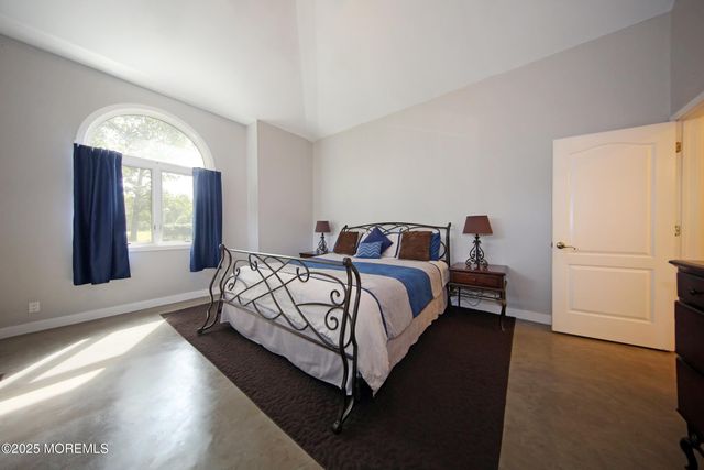 15 Gun Club Road, Tinton Falls, NJ 07712