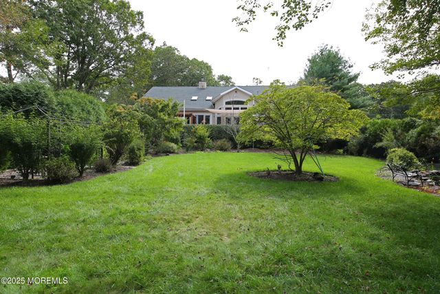 15 Gun Club Road, Tinton Falls, NJ 07712