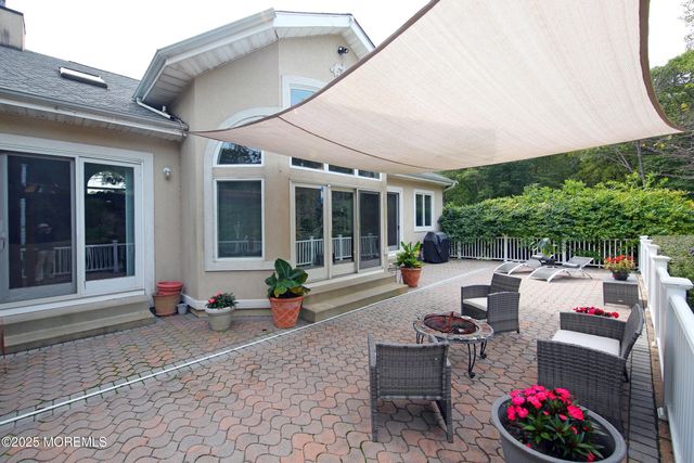 15 Gun Club Road, Tinton Falls, NJ 07712