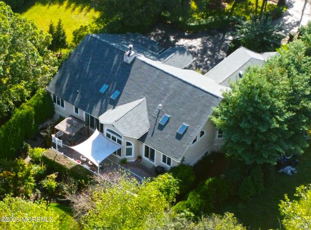 15 Gun Club Road, Tinton Falls, NJ 07712