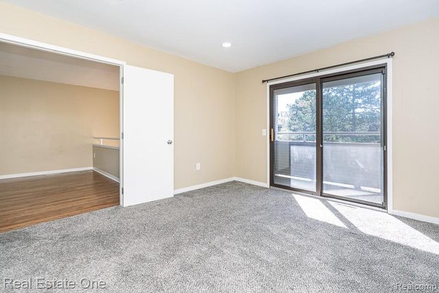 653 Glasgow Court, Rochester Hills, MI 48307