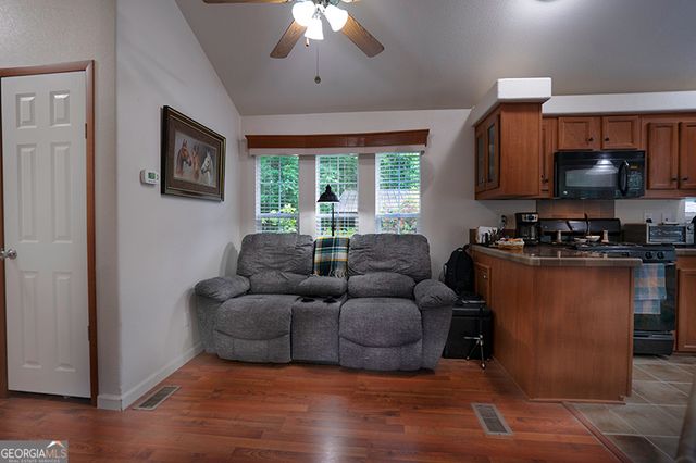 16 Bear Lovers Court, Cleveland, GA 30528
